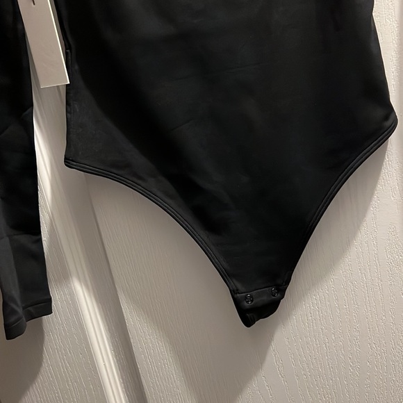 Squareneck Long Sleeve Contour Bodysuit - Picture 2 of 4